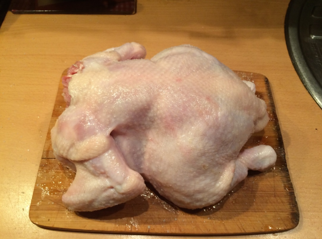 Соседка готовила курицу закончилась соль. Курица готовая. Курица сырая. Замороженная курица. Говорящая курица.